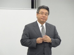 中土井氏